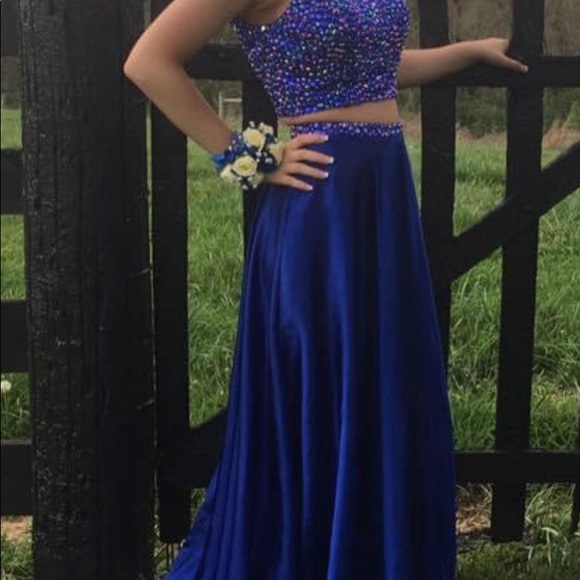 Royal blue Sherri Hill gown 0 - Picture 2 of 5